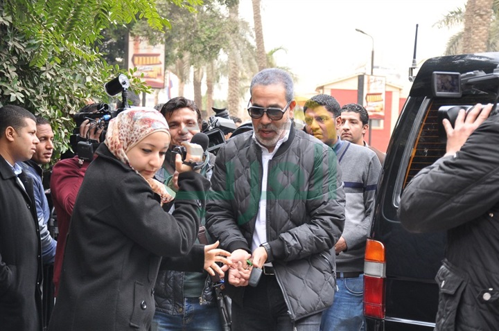 بالصور.. نجوم الإعلام والسياسة يشيعون جثمان الشاعر سيد حجاب