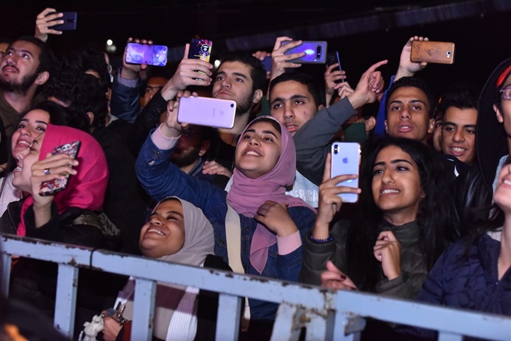 بالصور.. تامر عاشور وزاب ثروت يتألقان في حفل جماهيري بالشروق 