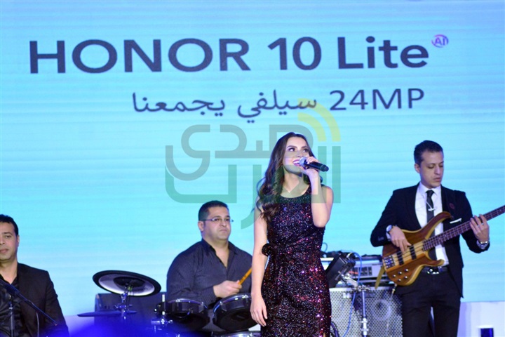 بالصور .. كارمن سليمان تتألق في حفل أطلاق" "honor 10 lite بحضور نجوم الفن والمشاهير