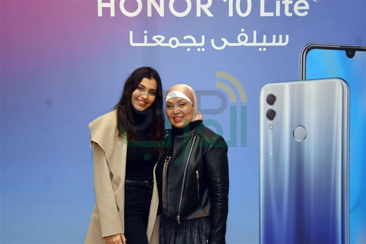 بالصور .. كارمن سليمان تتألق في حفل أطلاق" "honor 10 lite بحضور نجوم الفن والمشاهير