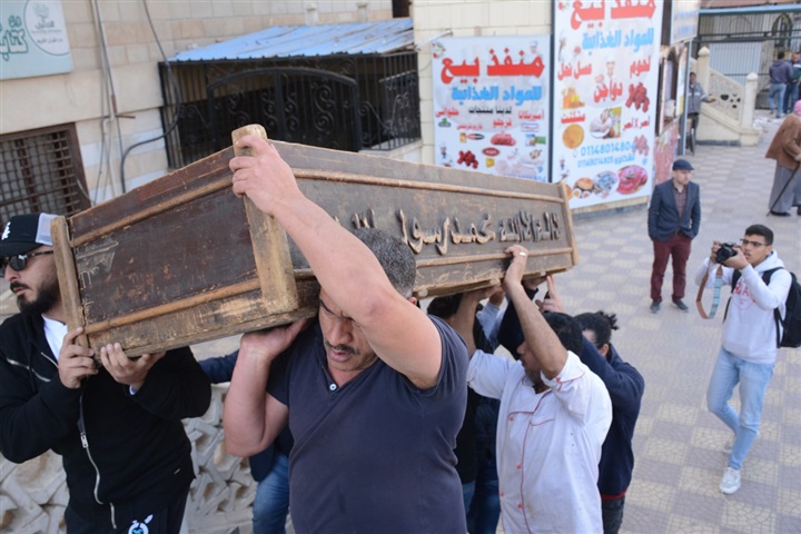 جنازة والد نهال عنبر من مسجد الحصري