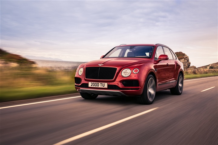 السيارة BENTLEY CONTINENTAL GT تفوز بلقب سيارة العام 2019 في منطقة الشرق الأوسط