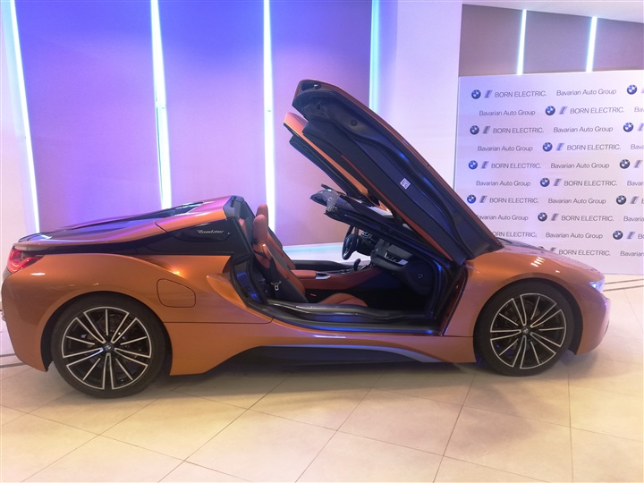 المجموعة البافارية للسيارات تطلق رسميا العلامة الكهربائية BMWi    في مصر