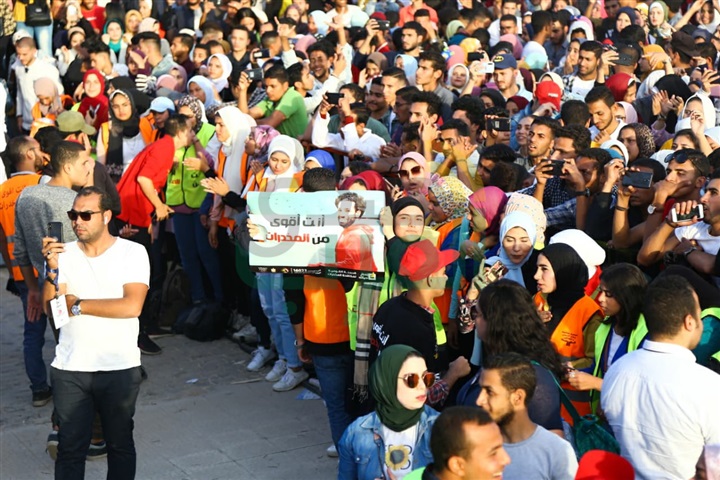 بالصور .. هيثم شاكر يتألق باضخم حفلات الجامعات بحضور تخطي ال ٧٠ الف من طلاب حلوان 