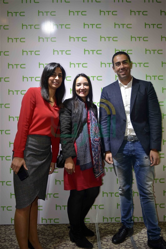 بالصور .. حماقي يشارك في حفل إطلاق هاتف HTC الجديد