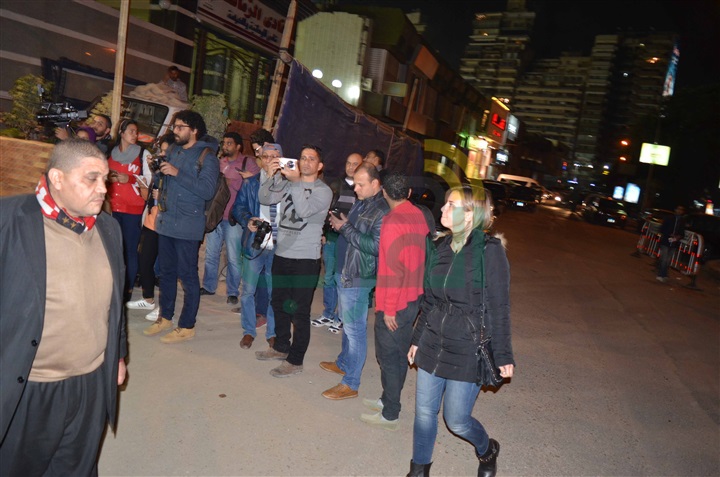 بالصور.. بدء مراسم عزاء الفنان صلاح رشوان بمسجد الحاميدية الشاذلية بالمهندسين