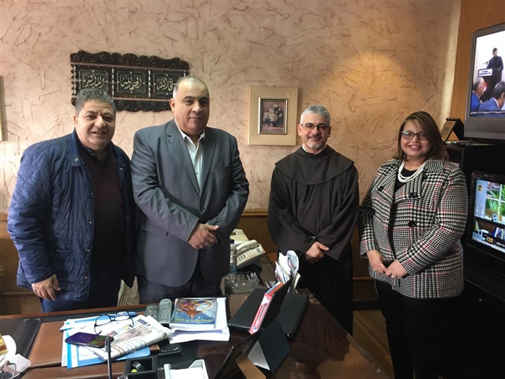 ‪ بالصور.. الاب بطرس دانيال والمخرج اسامة البهنسى رئيس القنوات المتخصصة يستعدان للمهرجان الكاثوليكي 68‬