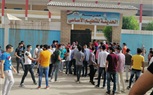 بالصور.. توافد طلاب الثانوية العامة على اللجان بكفر الشيخ وسط إجراءات وقائية وأمنية غير مسبوقة