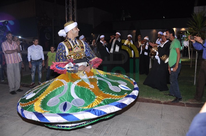 بالصور.. وزير الثقافه والمخرج خالد جلال يكرمان أبطال حرب 73 