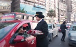 بالورود والإعلام .. الداخلية تواصل مشاركة المواطنين الإحتفال بعيد الشرطة ال72 