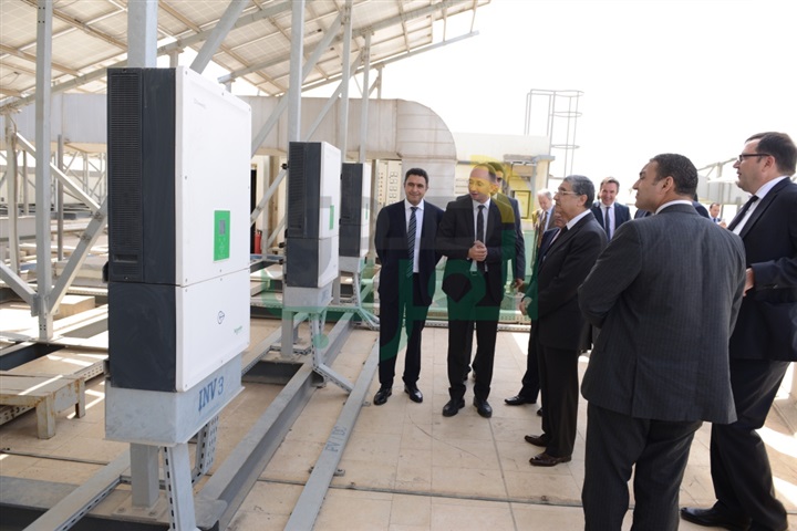 وزير الكهرباء والطاقة المتجددة الحكومة تسعى للاستغلال الأمثل للطاقة النظيفة