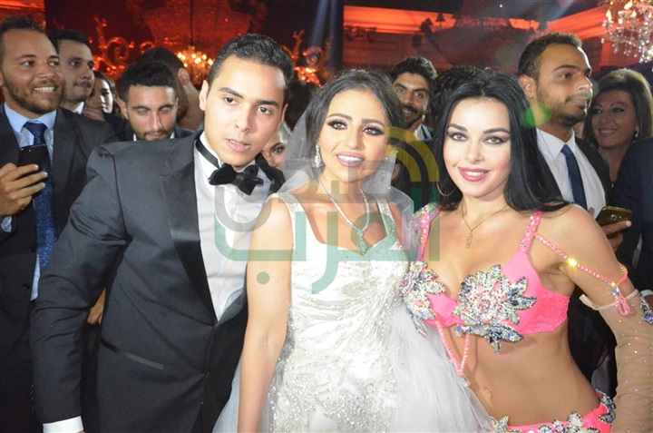 بالصور.. تامر حسني وبوسى وآلا كوشنير يشعلون زفاف أحمد ولجين بالصور.. تامر حسني وبوسى وآلا كوشنير يشعلون زفاف أحمد ولجين