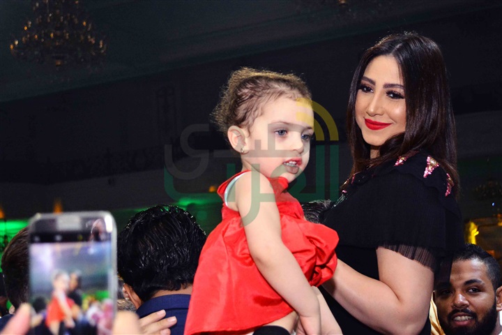 بالصور.. تامر حسني وبوسي ودينا يشعلون زفاف "بسنت" و"أحمد" بالصور.. تامر حسني وبوسي ودينا يشعلون زفاف "بسنت" و"أحمد"