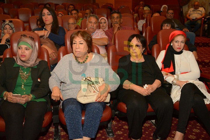 بالصور.. الامير اباظة يدير ندوة  فيلم "الحلم الصيني" للمخرج رشيد فرشيو