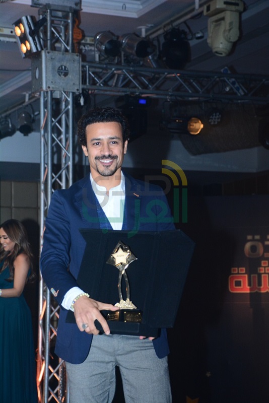 بالصور.. تكريم نجوم الفن في حفل الأهرام
